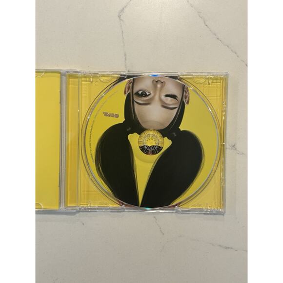 BELLA POARCH DOLLS EP CD W/ SIGNED ART CARD AUTOGRAPH #2 - Picture 7 of 9